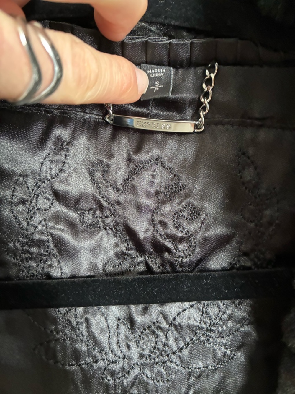 Women's Fur Ribbed Jacket - Picture 2 of 3